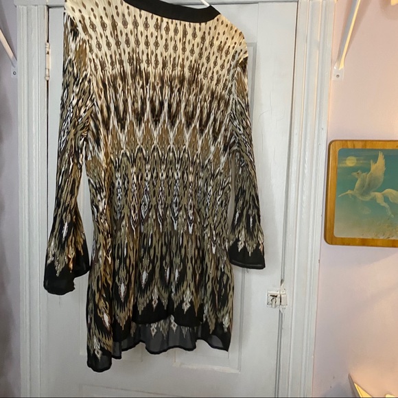 XL DressBarn Gold and Black Pattern Shirt - Picture 6 of 8